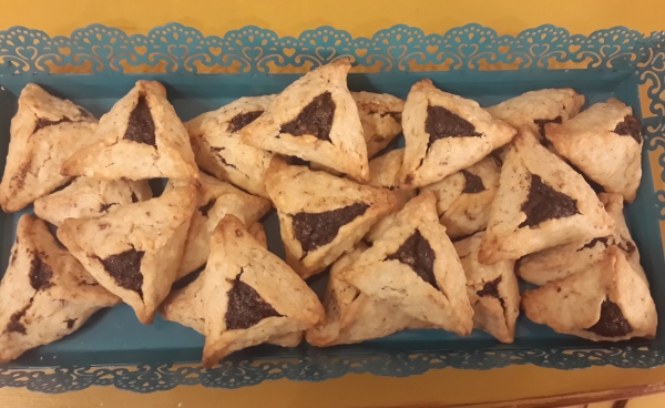 אוזני המן מבצק שקדים